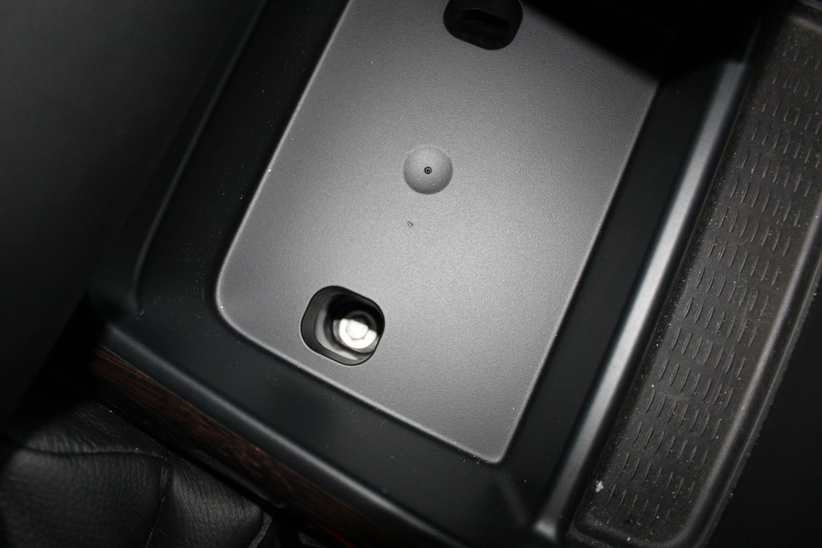 BMW X6 REAR SEAT CONVERSION KIT BENCH 5 PASSENGER 3 Rear Seats E71 2008